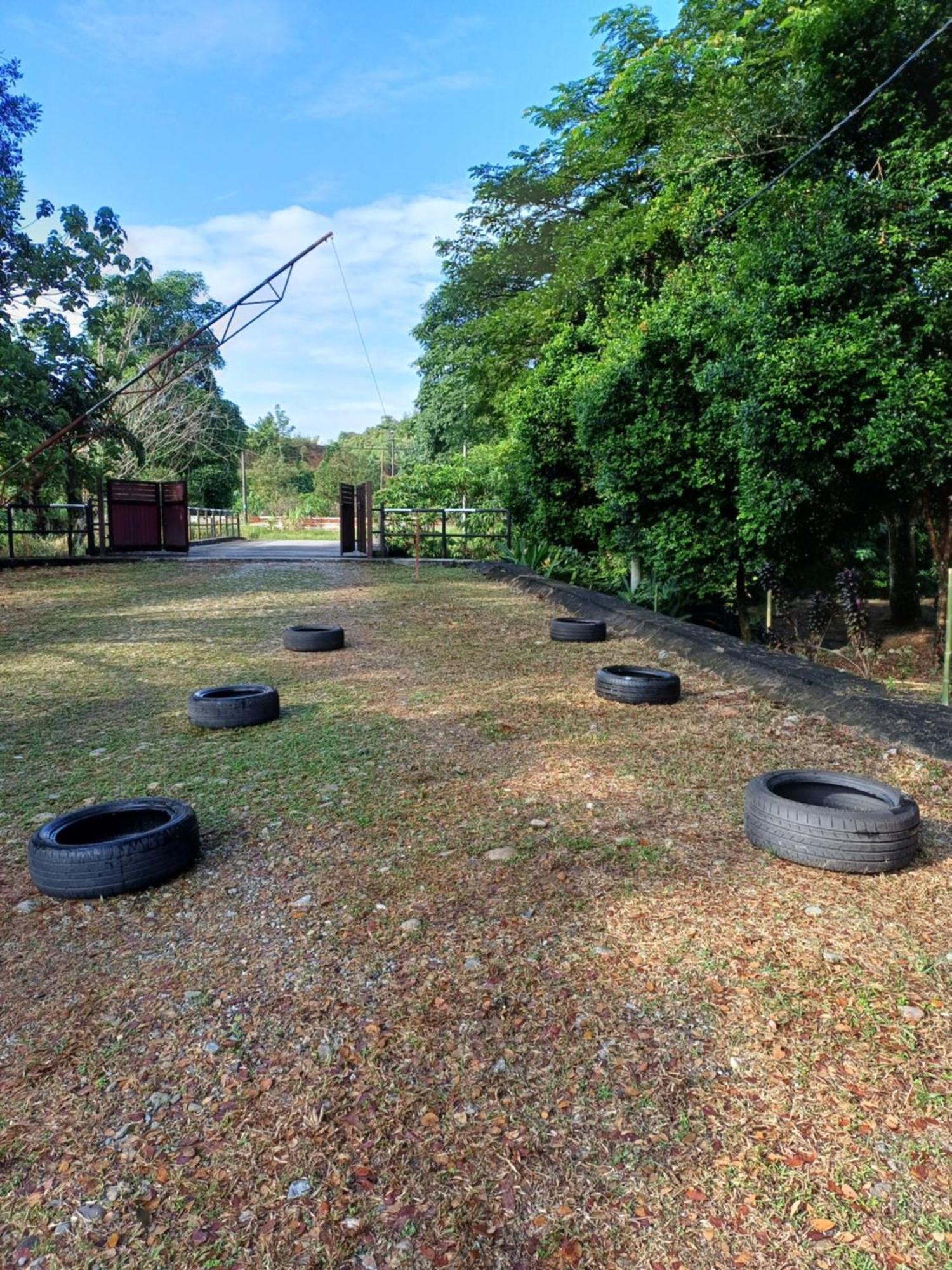 Отель Lemuni Retreat & Training Centre - Kerling, Selangor Экстерьер фото