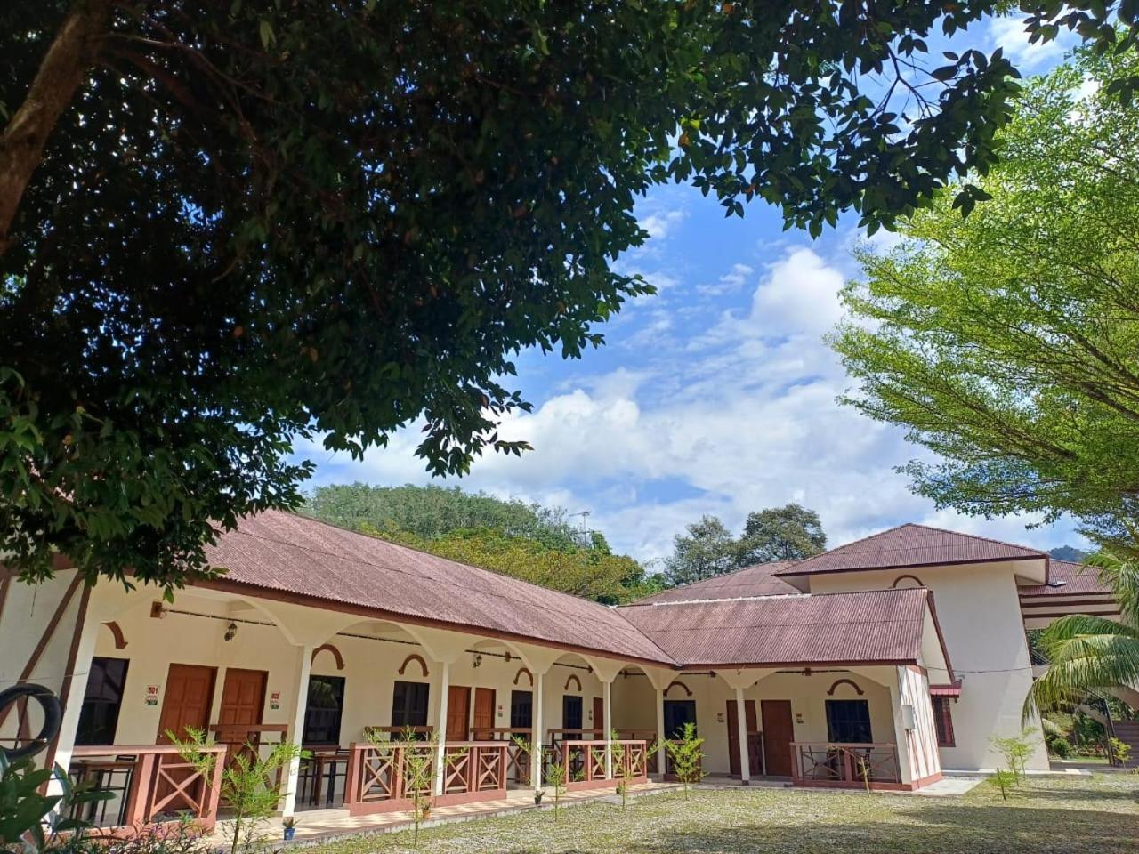 Отель Lemuni Retreat & Training Centre - Kerling, Selangor Экстерьер фото