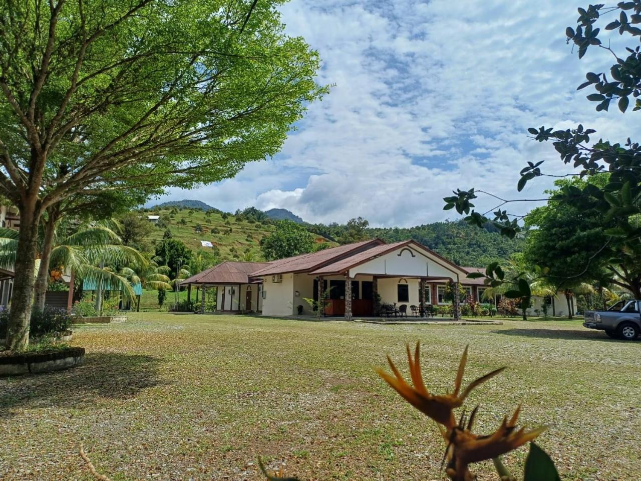 Отель Lemuni Retreat & Training Centre - Kerling, Selangor Экстерьер фото