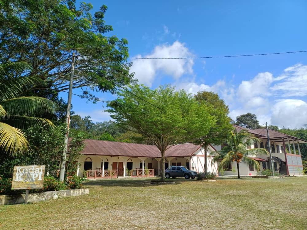 Отель Lemuni Retreat & Training Centre - Kerling, Selangor Экстерьер фото