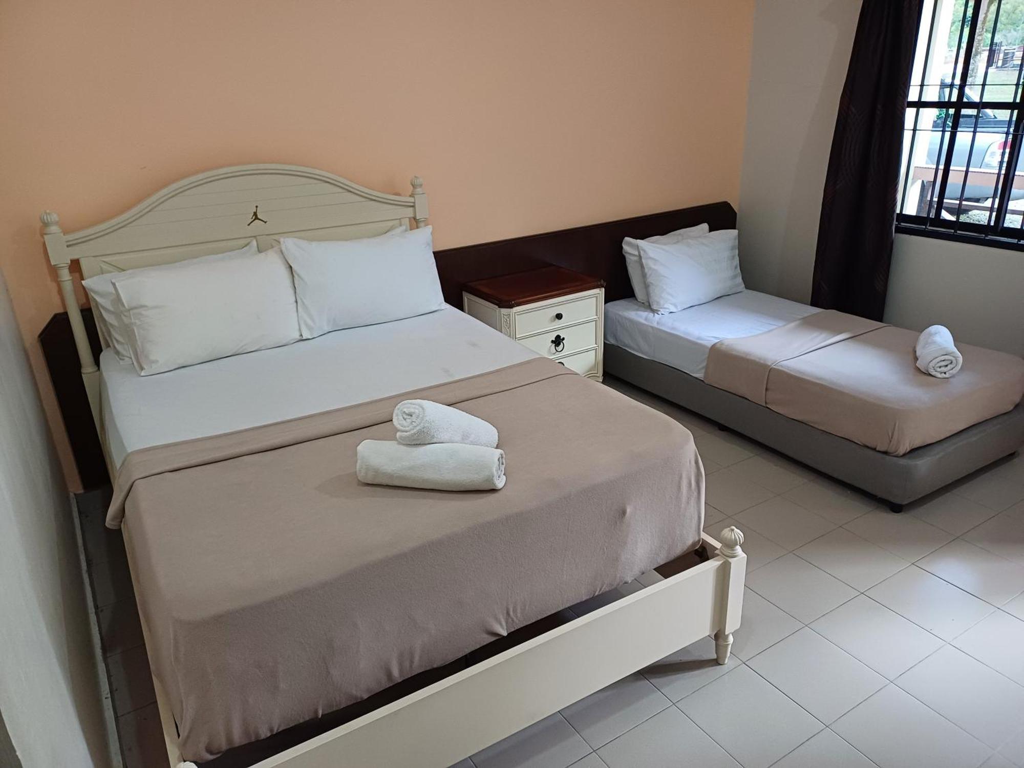 Отель Lemuni Retreat & Training Centre - Kerling, Selangor Экстерьер фото